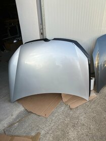 cerna stribrna seda kapota vw golf VI 6 predni haubna - 13