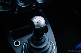 Ford Fiesta 2.0i Duratec ST - 13