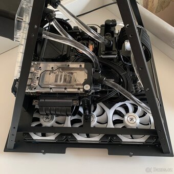 Custom Azza 804L PC - 13