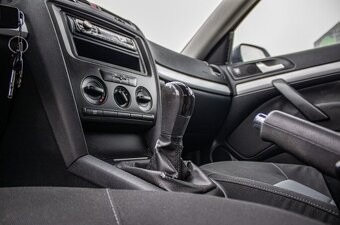 Škoda Octavia 2 z roku 2007 - 13