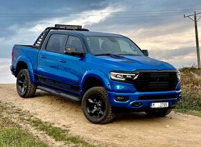 DODGE RAM 1500 5,7 HEMI BUILT TO SERVE 2023 - 13