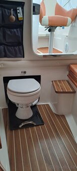 Kajutová loď Quicksilver 620 Cruiser + Mercury 115hp EFI - 13