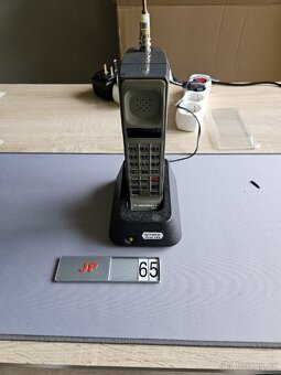 Motorola 8000s a International 2000 - 13