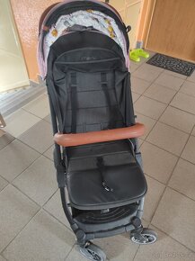 Sportovní kočárek MoMi ESTELLE růžový - 13