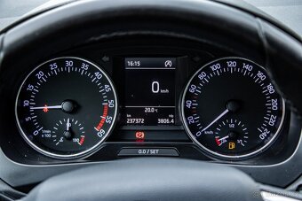 Škoda Rapid 1.6 TDI 115k Ambition /SK Pôvod/1.Majiteľ/Nelako - 13