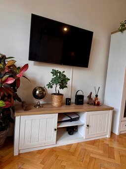 Pronájem zařízeného 2+kk s balkónem, 60m2 – Smetanovo náb. - 13