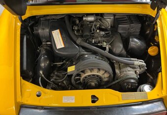 Porsche 964 Carrera 2 - 13