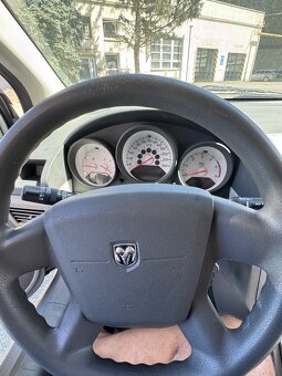 Dodge Caliber - 13