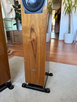 ELAC FS 407 - Elegantní sloupové reproduktory - 13