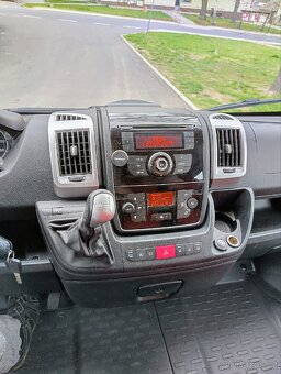 Fiat Ducato L1H1 Combi 2.3 96 kW Automat
 - 13