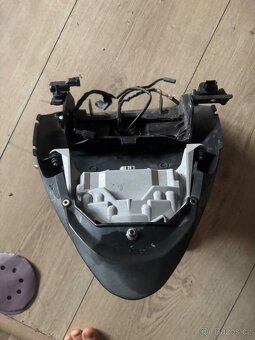Predni a zadni svetlo na Kawasaki Zx10R Ninja 08-10 - 13