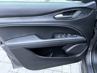 Alfa Romeo Stelvio 2.2 JTD 118kw Automat - 13