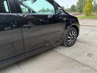 Volkswagen Touran 1.6 TDI 77kw 7 míst - 13