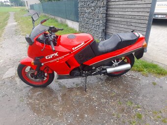 Kawasaki GPX 600 R - 13