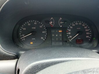 Renault Clio II - 13