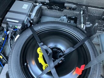 Volvo XC60 B4 AWD DIESEL CORE PLUS AUTOMAT / 2023, ČR / - 13