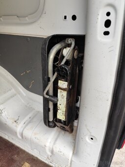 VW Caddy Maxi 1.9tdi 77kw - bílý - 13