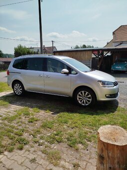 VW Sharan 2.0 TDI (manual) 2011 panorama - 13