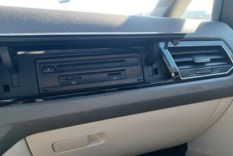 Volkswagen Touran - 13
