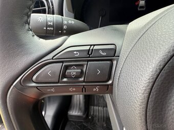 Toyota Yaris Cross 1.5 manuál - 13