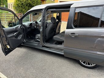 Ford Grand Tourneo Connect 1.6 TDCI TITANIUM PANORAMA - 13