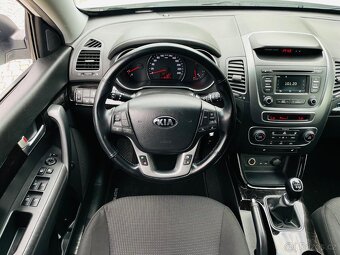 Kia Sorento 2.2CRDi 4x4 MANUÁL LED VÝHŘEV KAMERA SENZORY - 13