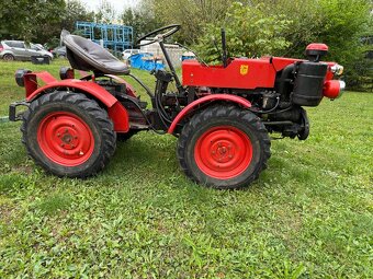 Malotraktor T4K 4x4 + sklápěcí přívěs - 13
