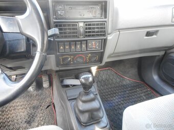 Renault 19 I  tmavě červená barva - 13