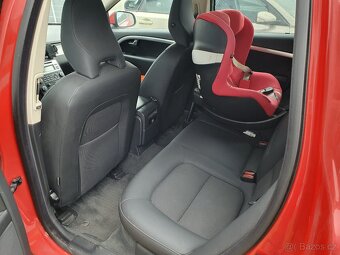 Volvo V70 2.0D 100kW 2009, manuál - 13