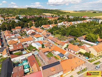 Slavkov u Brna RD 2+1 - dvůr, terasa, částečná rekonstrukce  - 13