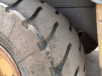 Prodám kolový nakladač LIEBHERR L564 - 13