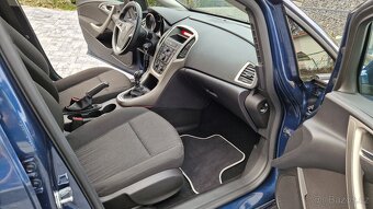 OPEL ASTRA J 1.4 16V 88KW.6 RYCHL.BI-XENONY.NAJETO 103 TIS. - 13