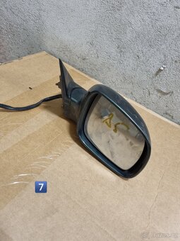 Zrcátka různé barvy na VW Passat B5.5 - 13