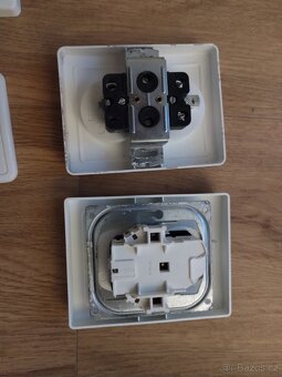 Vypínače, zásuvky, kryty vypinace - 13