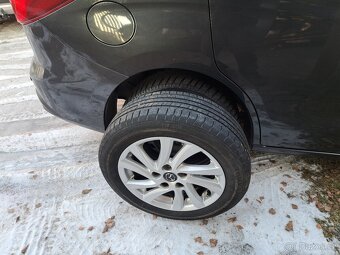 Mazda 5 2.0i DISI 7míst Center - 13