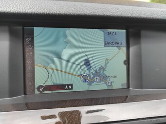 BMW 528i 190kW AUTOMAT - 13