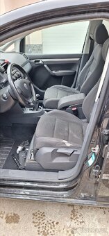 Vw Touran 2009 na dily. 1.6 benzin. - 13