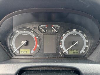 Škoda Fabia - 13