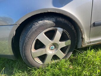 Škoda Octavia II 1.9 TDI na náhradní díly - 13