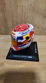 Max Verstappen - Helma 2024 + podpis karta - 13