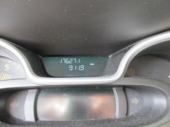 Renault Trafic 1.6 DCI 140 8 míst ČR - 13