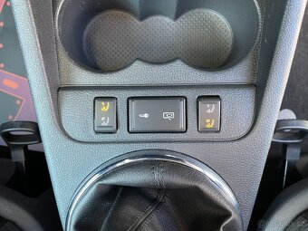 Škoda Fabia 1,2 TSi Serviska, Climatronic - 13