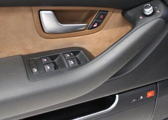 Audi A8 4,2 FSI quattro 4x4 tiptronic benzín automat - 13
