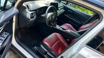 Toyota C-HR 1.8 hybrid 2018 Selection 85tis. Km - 13