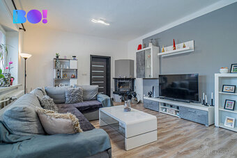 Vícegenerační rodinný dům se třemi bytovými jednotkami – Kar - 13