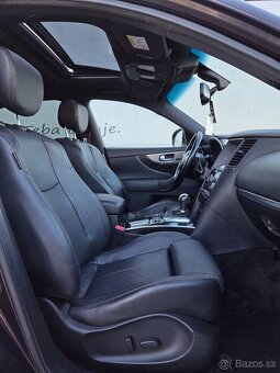 Infiniti QX70 S - 13