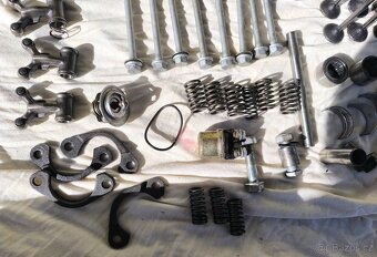 Kawasaki GPZ 500 - 13