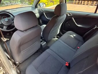 Octavia 1.9TDI/74kW,Tour,bez koroze,2010,122tis.km,klima - 13