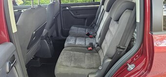 VW Touran 2.0TDI DSG - Highline - NAVI - webasto LED světla - 13