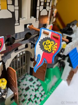 LEGO 6090 – Královský hrad z 90. let Raritní kousek - 13